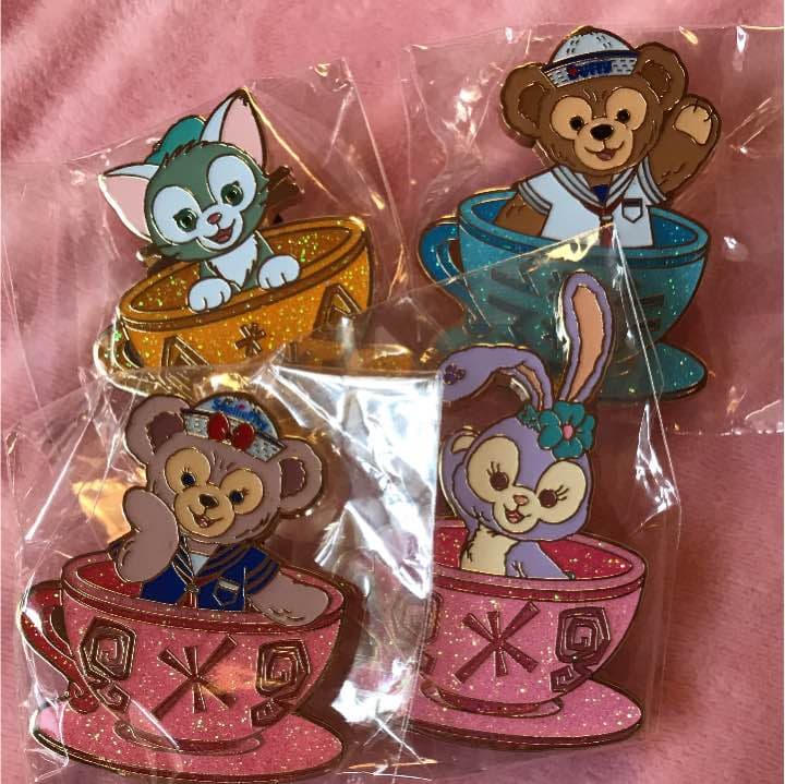香港 ディズニーランド ピンバッジ ダッフィー シェリーメイ ジェラトーニ