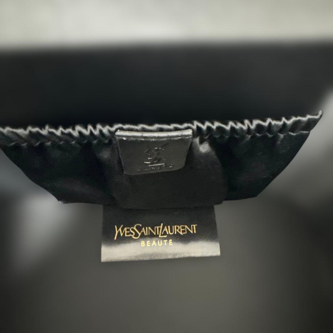 た*す様 Yves Saint Laurent（イヴ・サンローラン）バニティポー