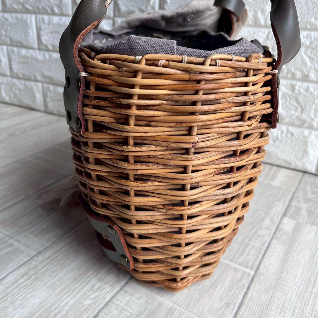 【美品】ebagos エバゴス カゴバッグ 本革×紅藤 被せ付