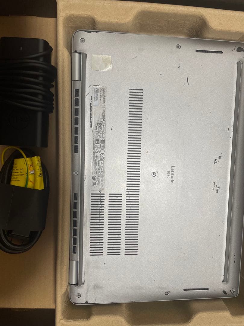 Dell IatituteノートPC 5330 CPU i7 Ram 16gb