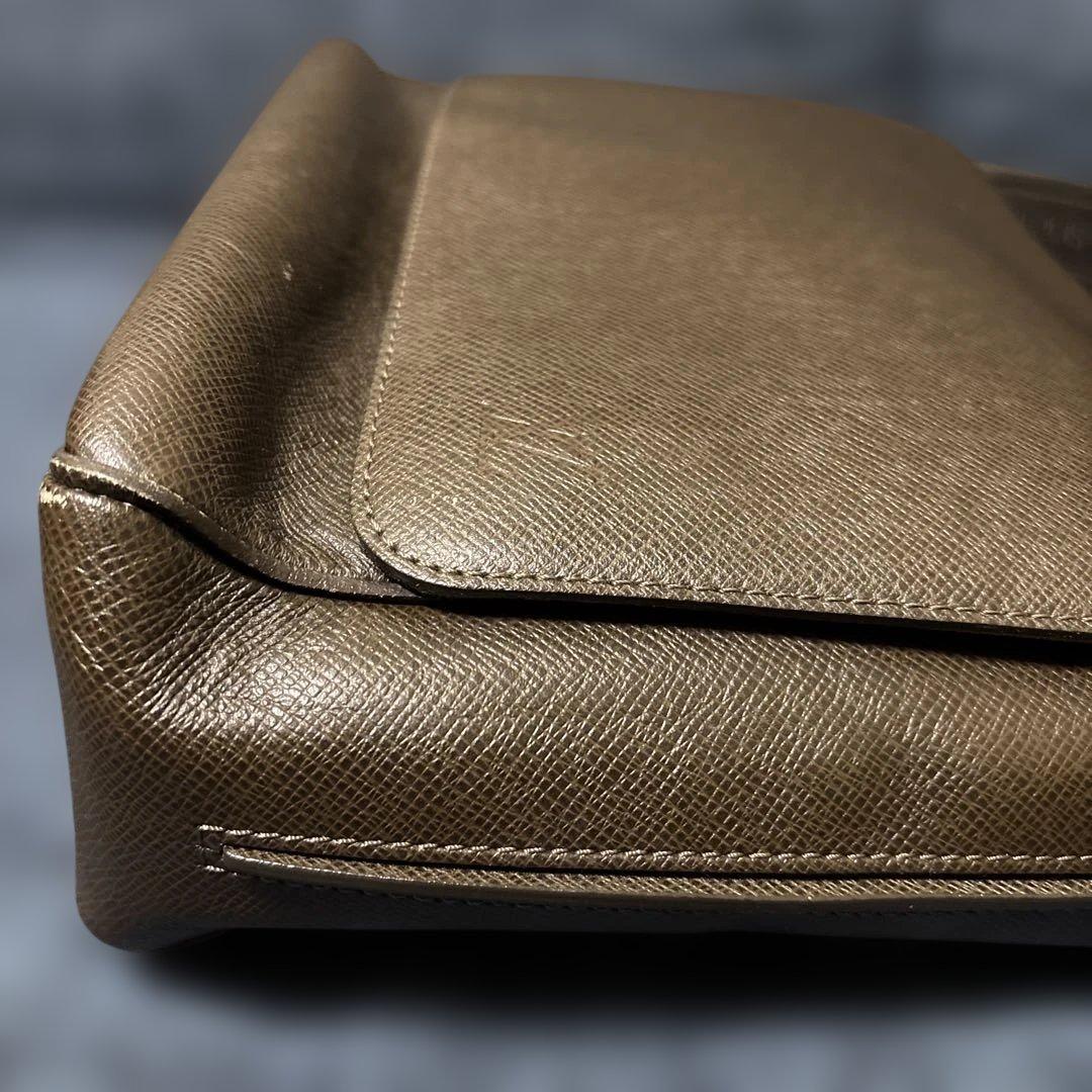 ルイヴィトン ロマン PM タイガ ショルダーバッグ M32852