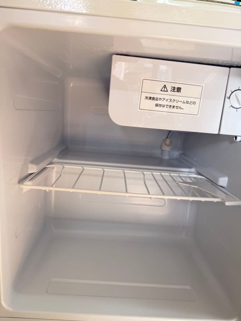 【極美品】エスケイジャパン　小型冷蔵庫