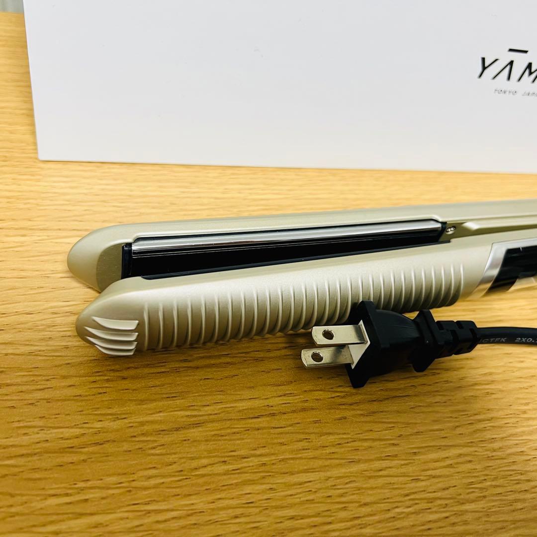 【匿名発送】ヤーマンスムースアイロンフォトイオン（ストレートアイロン）