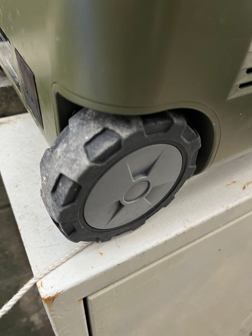 (h) マキタ　充電式保冷温庫　CW001G