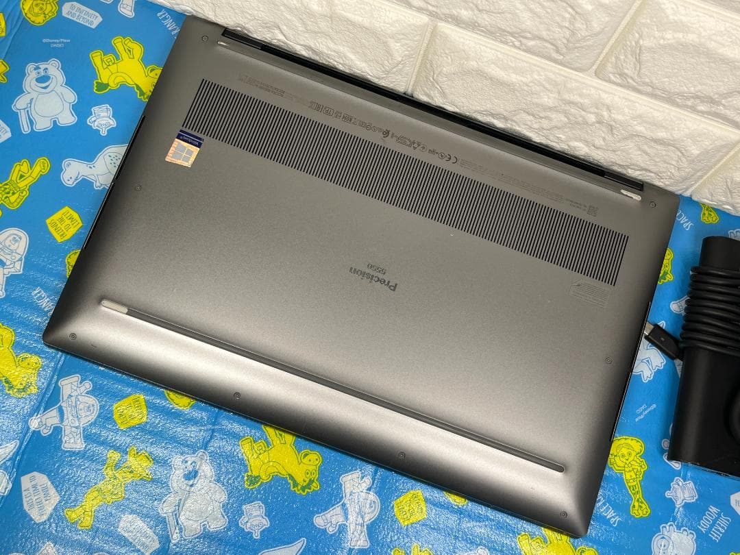 デル Precision 5550 美品 UHD+ 15.6型 タッチ 限定品