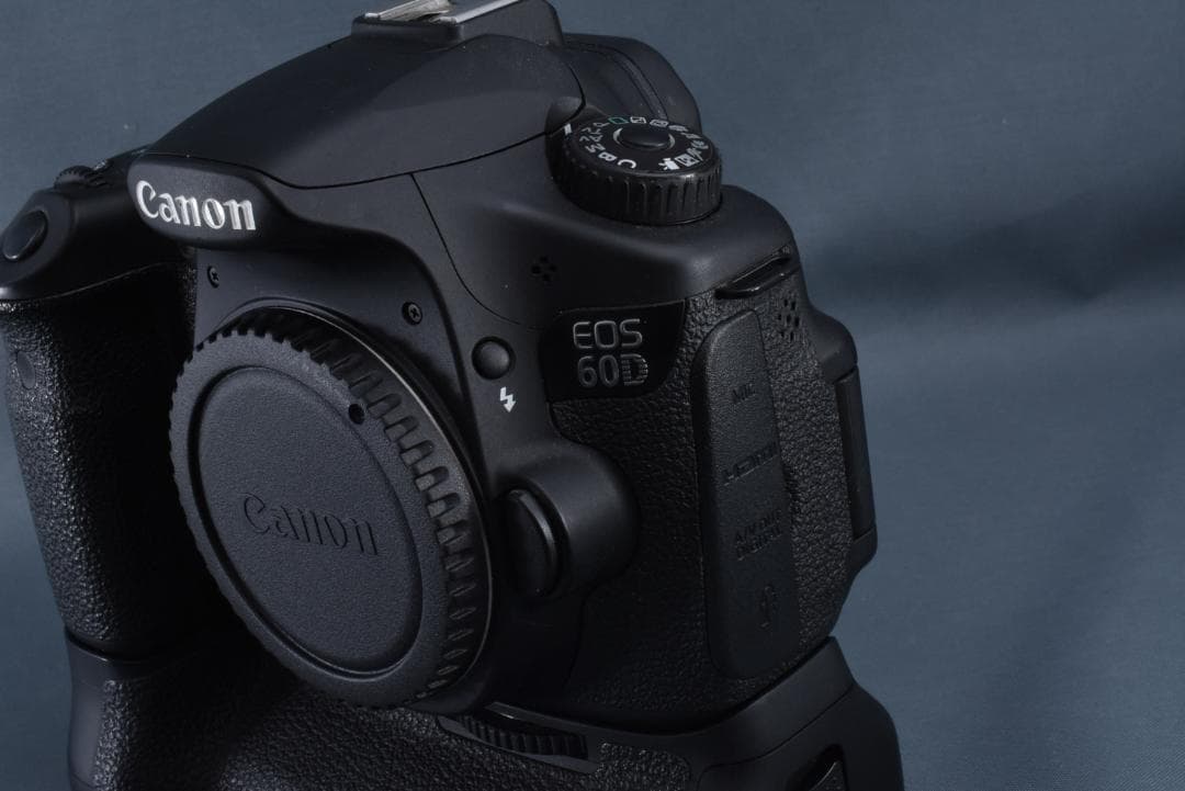 【極美品】Canon EOS 60D ＋ バッテリーグリップ BG-E9セット