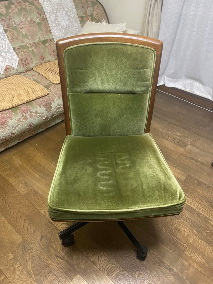 マルニ　ダイニングチェア　回転椅子　アンティーク　緑ソファー