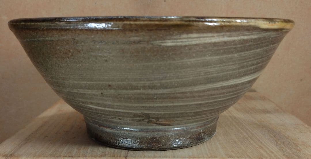 【本物保証】金城次郎 マカイ(壷屋焼魚紋茶碗）共箱 栞 美品 やちむん 人間国宝