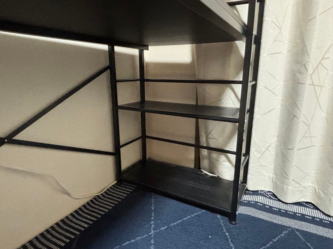 [幅120.5] パソコンデスク 木目調天板 収納ラック一体型