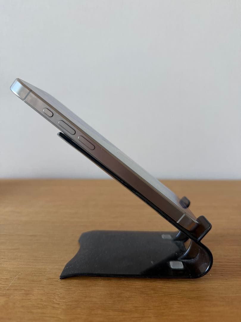 Apple iPhone15Pro white USA 無音 256GB