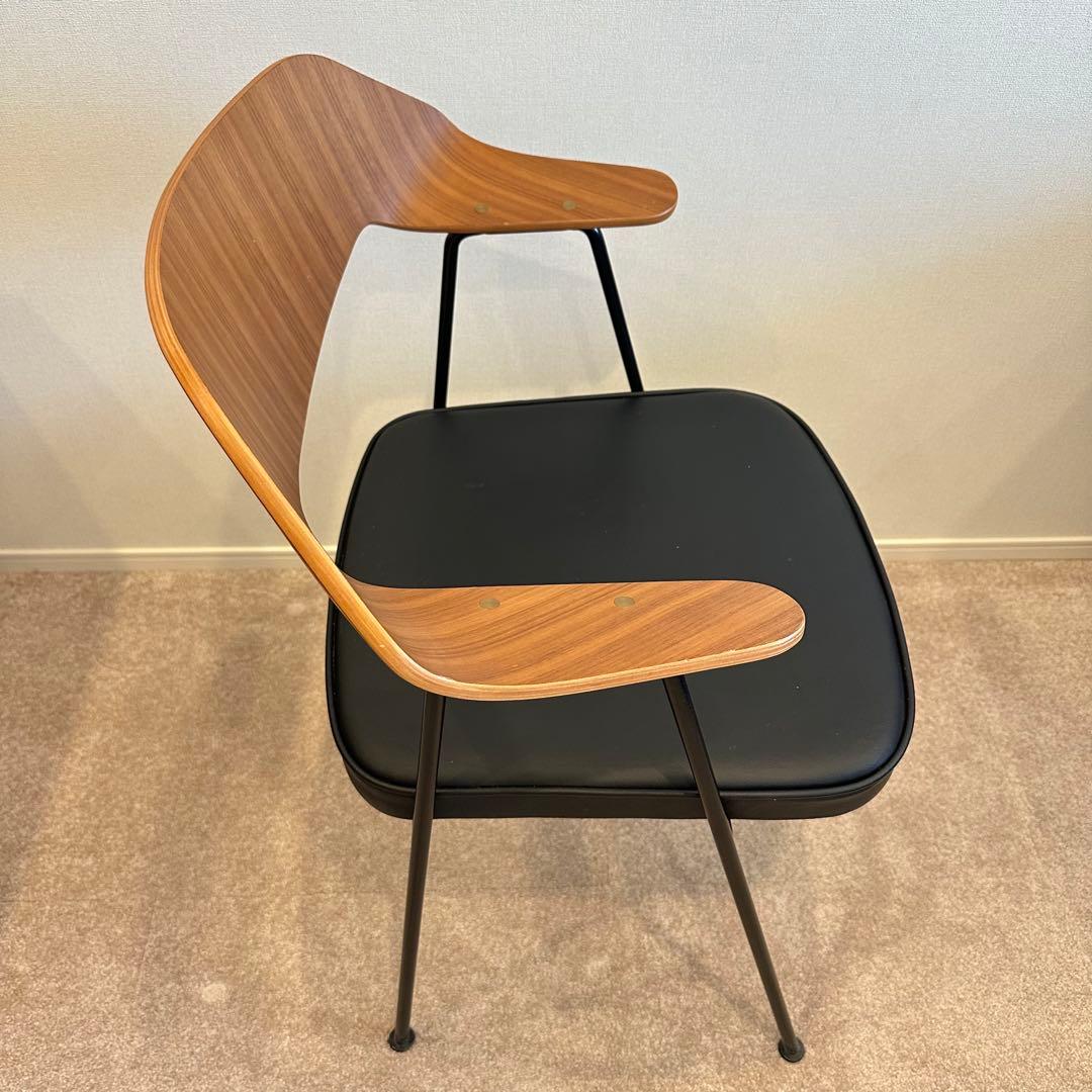 Case Furniture 675チェア ACTUS