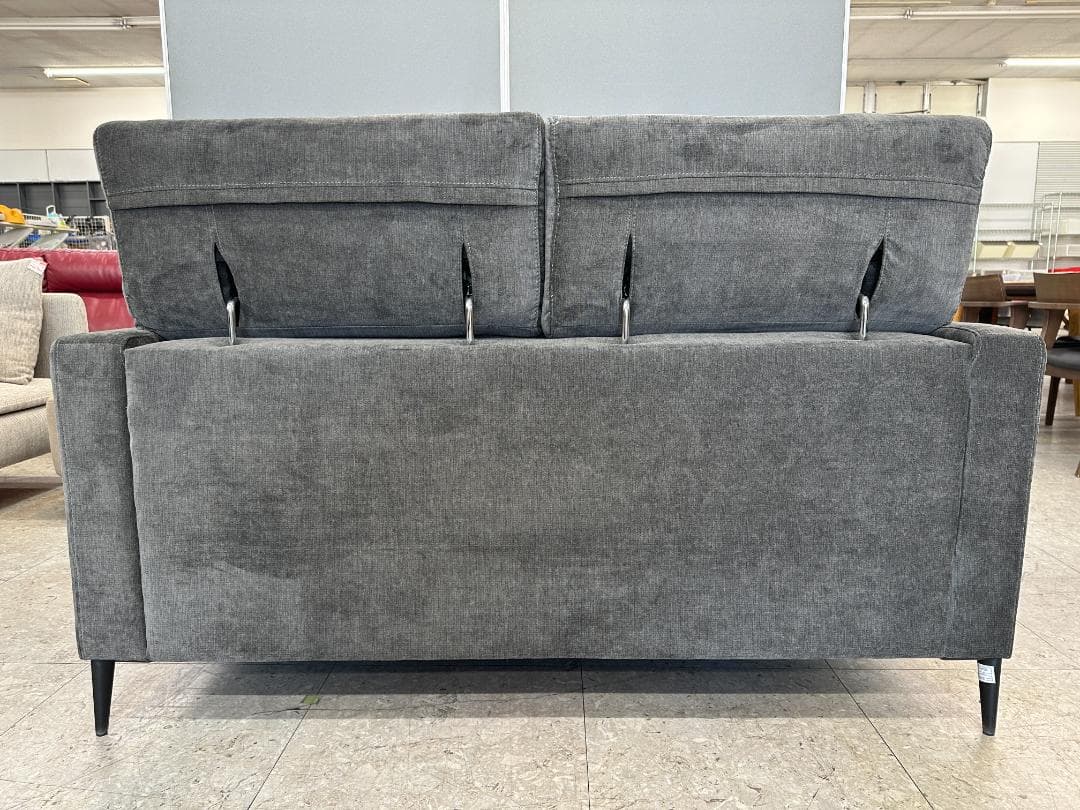 ニトリ　2人掛けソファ　サザーラ　8段階可変式ヘッドレスト　グレー