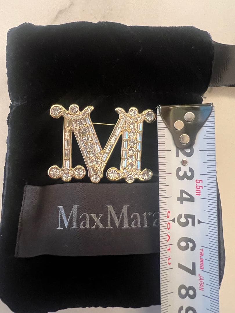MAX MARA クリスタル ブローチ OPホワイト