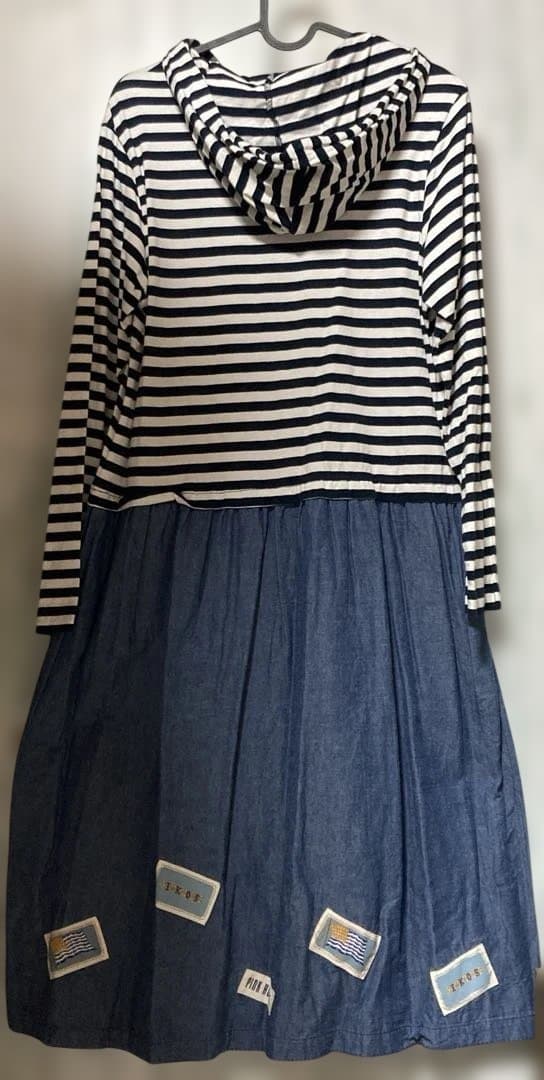 ピンクハウス　フード付きチュニックワンピース　白xネイビー　ボーダー　ワッペン