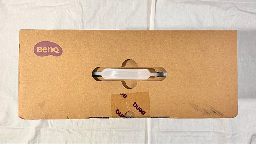 ①【新品】BenQ プロジェクター　MH534 スクリーンセット