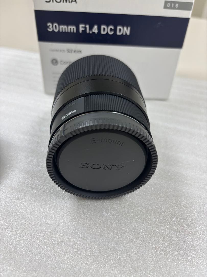 SIGMA 30mm F1.4 DC DN レンズ　SONY Eマウント