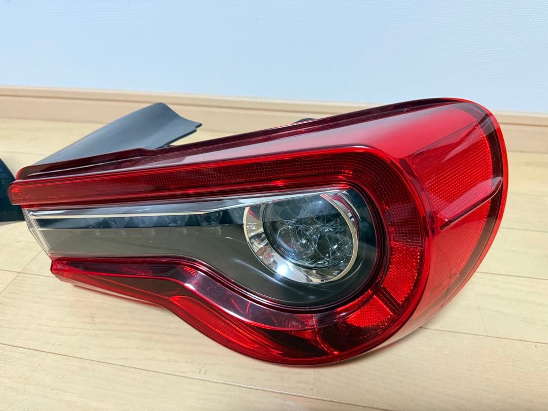 ZN6 86純正ヘッドライト 左右セット ジャンクレンズヒビ割れあり 点灯確認済