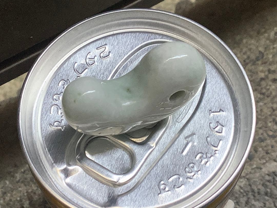 ⭕️神宿る幸運呼の勾玉　糸魚川翡翠ジェダイト　外部鑑定鑑別書取得　縁起物をお身近に