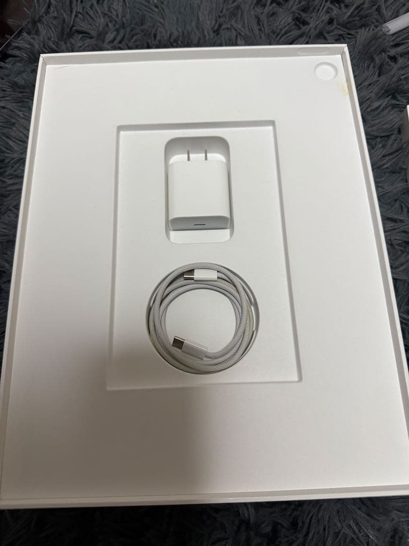 iPad Air13インチ（M2）Wi-Fi+Cellular 256㎇