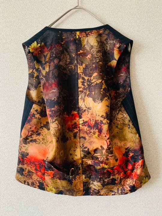 ★極美品★ イサムカタヤマ　バックラッシュ　総柄ベスト　ジレ