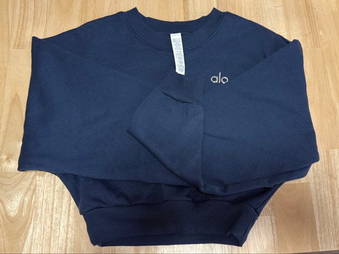 新品未使用　Aloyoga クロップド Accolade クルーネック XS