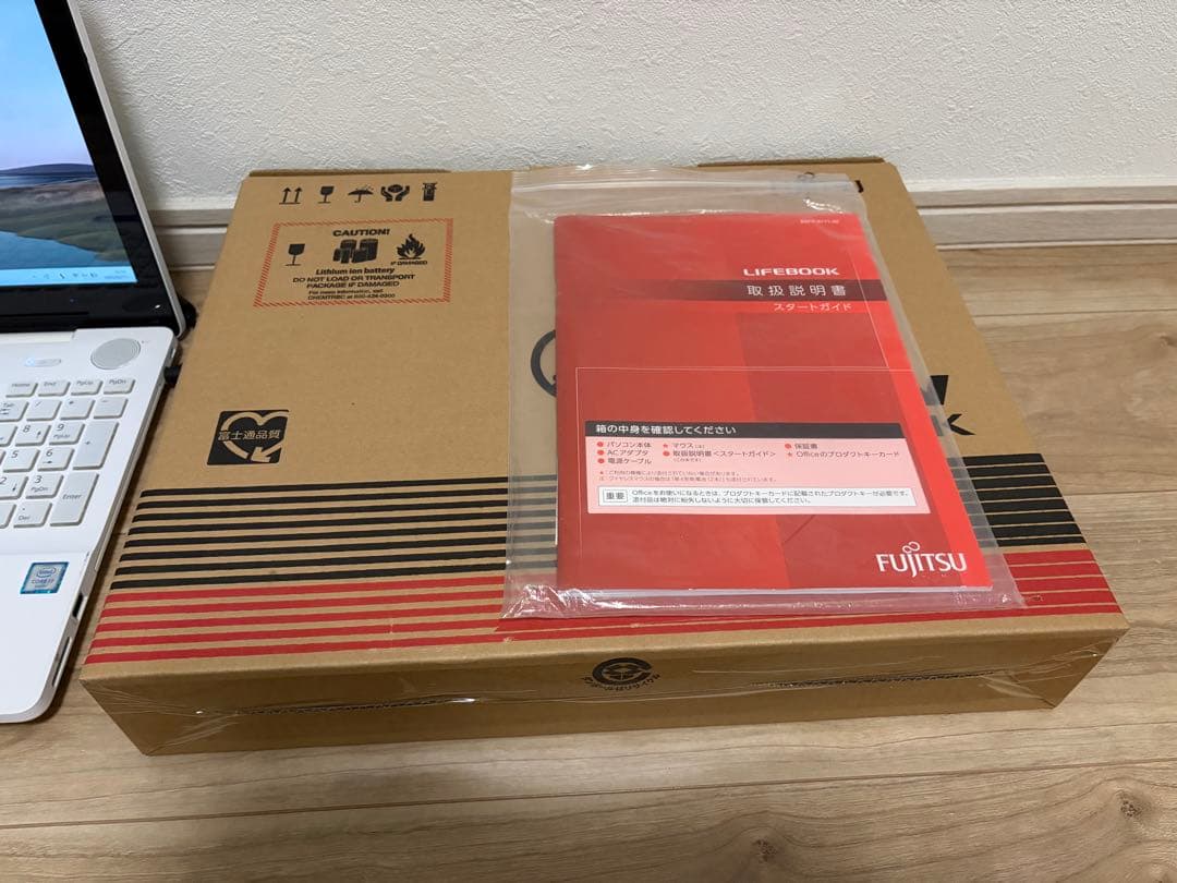 FUJITSU ＦＭＶノートパソコン LIFEBOOK 画面15.6型 i7