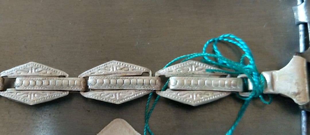 タバコ箱　成美彫刻在銘　銀製バンド