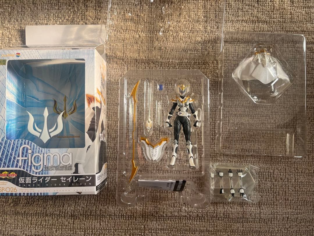 figma 仮面ライダー ドラゴンナイト 開封品