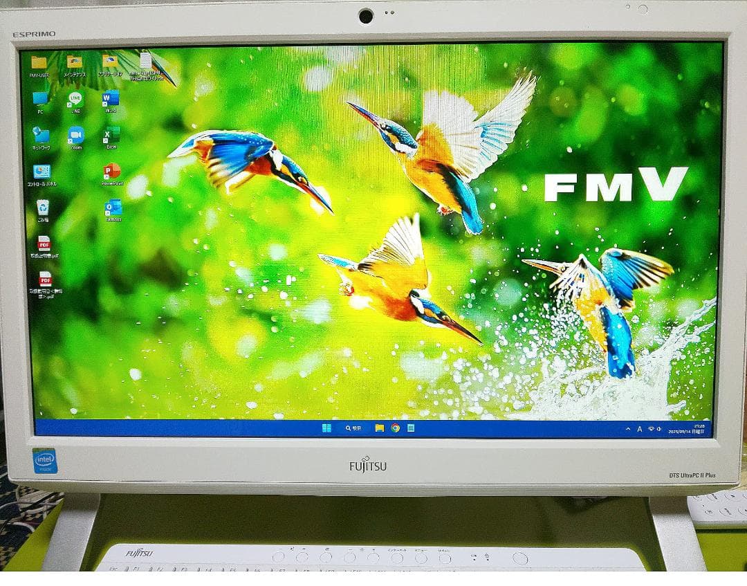 21.5型ESPRIMO FH52/R Core i5/SSD512G/12G