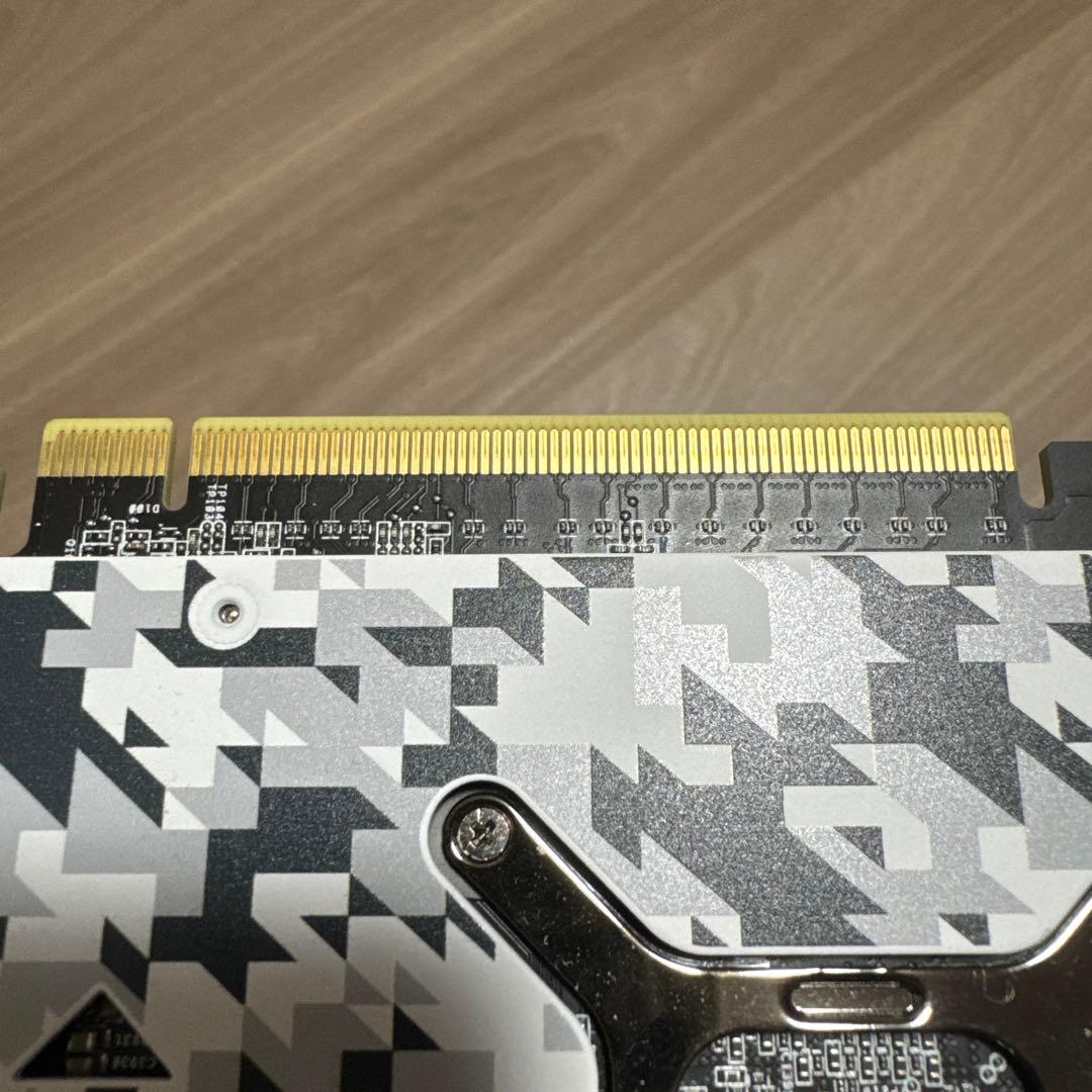 グラフィックボード・グラボ・ビデオカード AMD RADEON RX 7700 XT 12GB