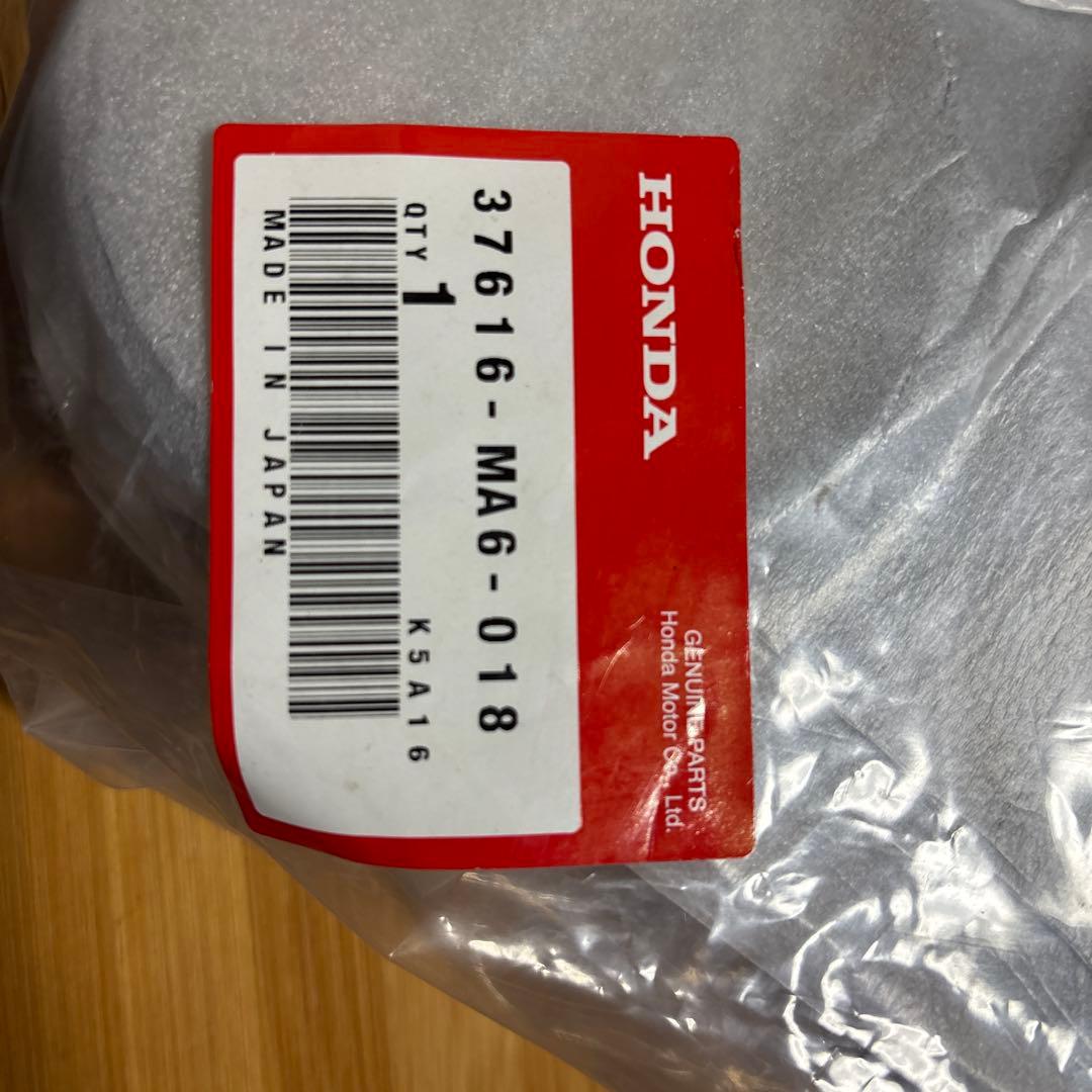 CBX400Fメーターカバー 37616-MA6-018