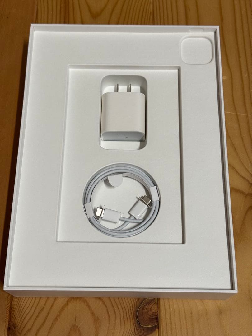 美品　iPad Pro 11インチ スペースグレー 本体 第２世代　4点セット