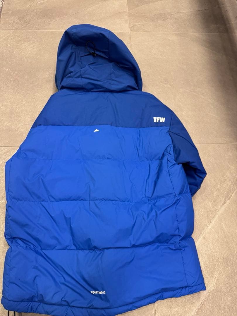 TFW49 青ダウンジャケット