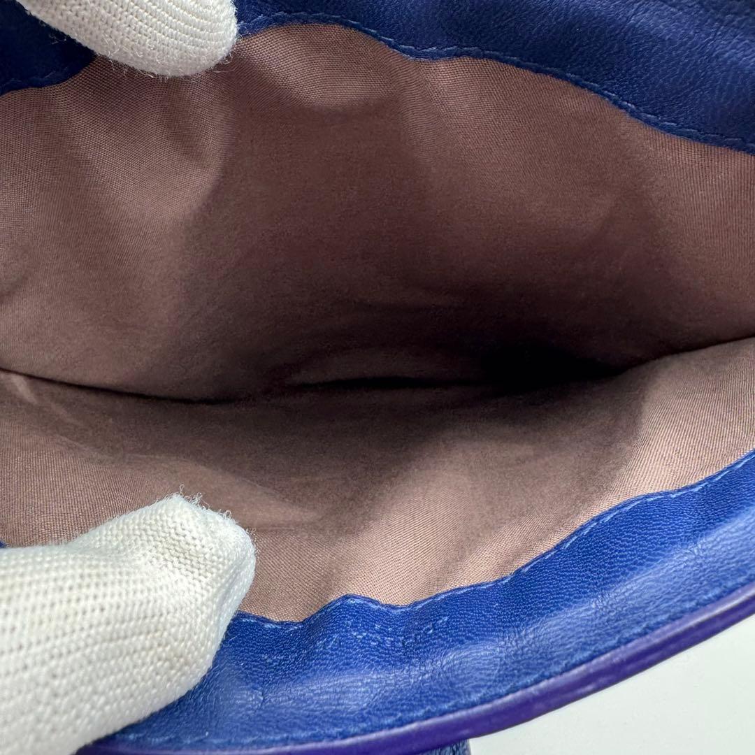 美品✨BOTTEGA VENETA iPadケース　ネイビー　レザー