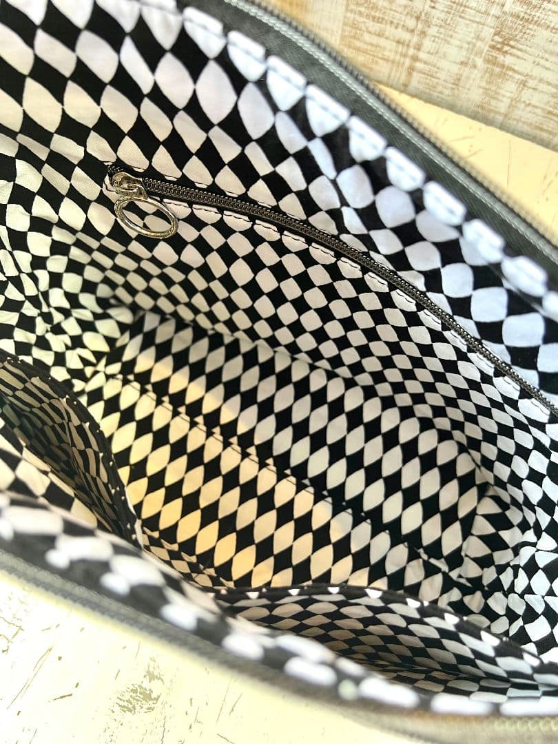 ロラライハリス♡ブラックグラデデニム♡刺繍のふんわり軽量ショルダーバッグ