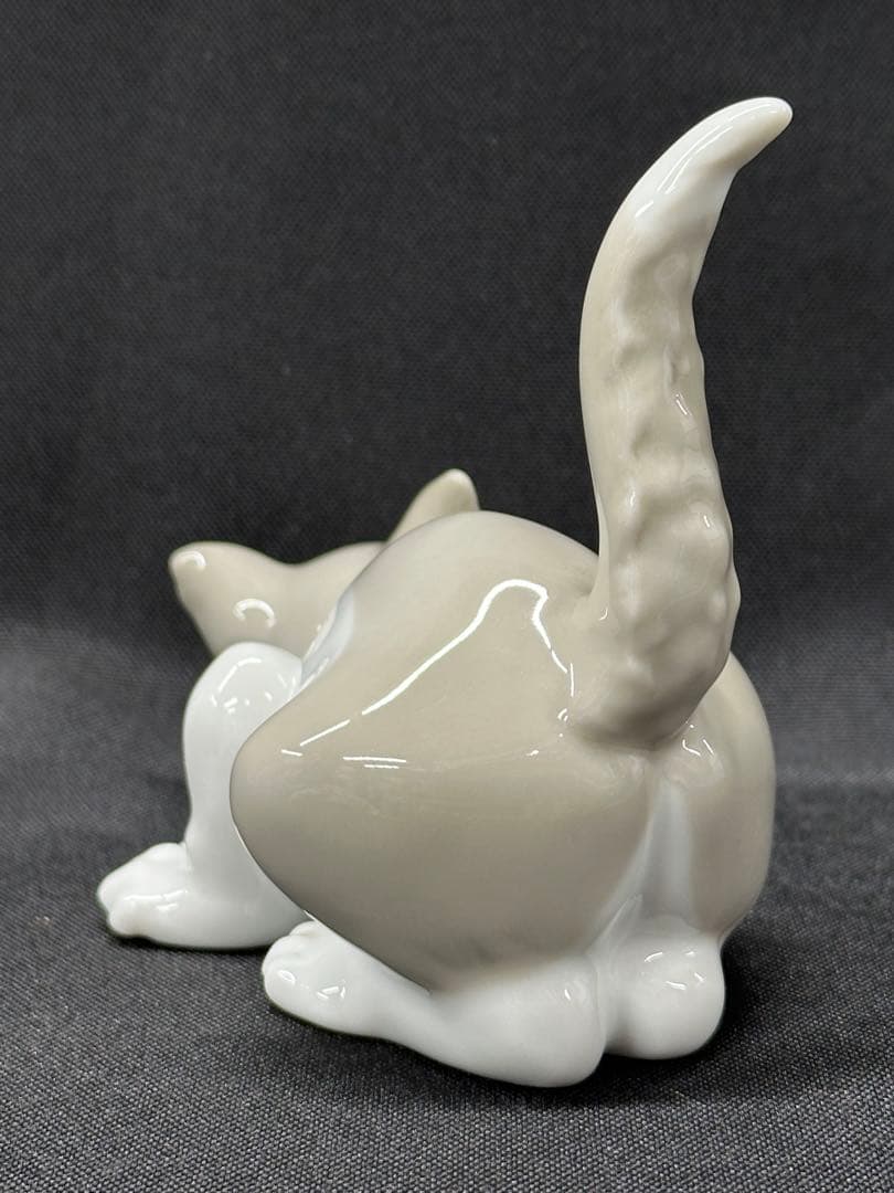 【保管品】LLADRO リヤドロ　猫　ネコ　子猫　仔猫　置物　陶器　インテリア