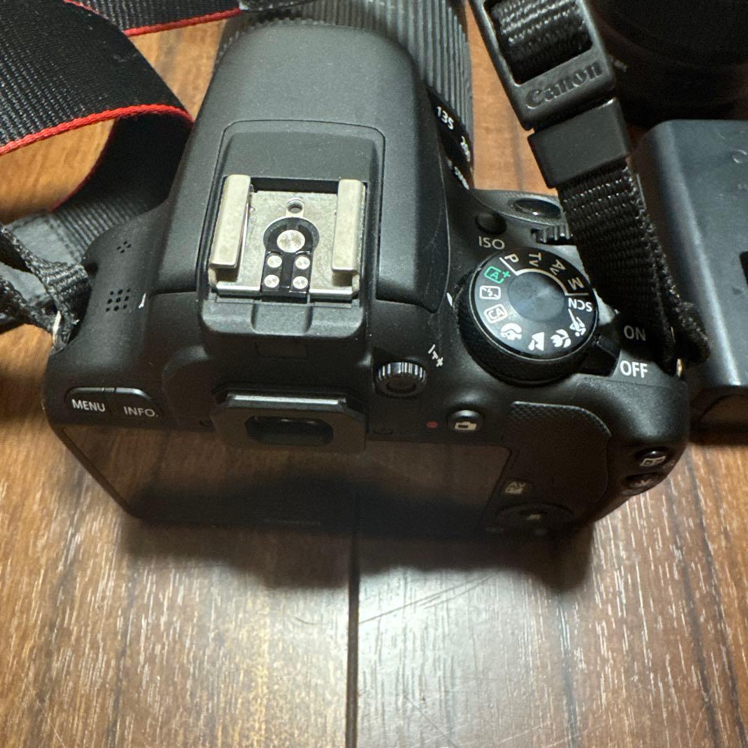 canon キャノン　一眼レフ　カメラ　eos kiss x7 望遠レンズつき