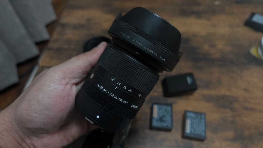 FUJIFILM xh1+Sigma18-50mm+バッテリー(三個)