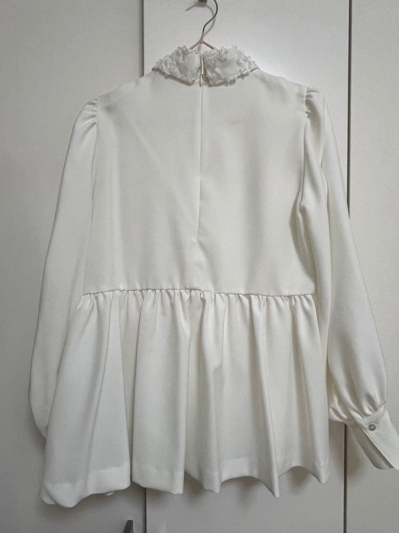 F by ROSSO　レースカラーペプラムブラウス