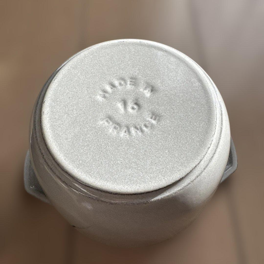 新品　ストウブ　ラ ココット デ ゴハン Mサイズ　白