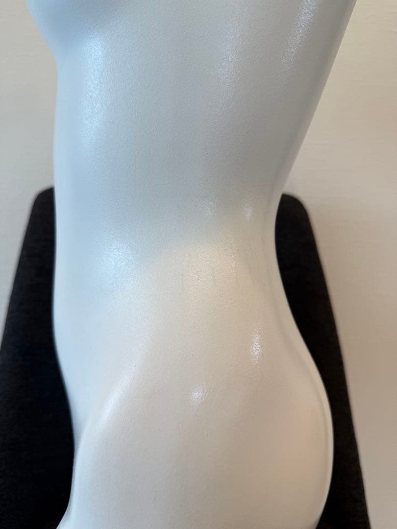 卓上トルソー 女性 上半身 ホワイト