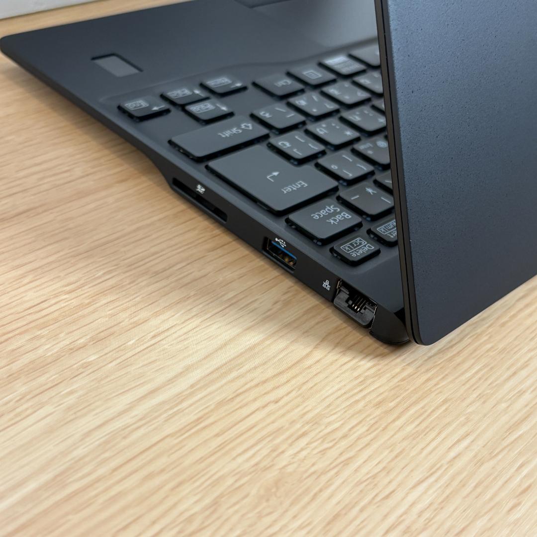 富士通　11世代i5　ノートパソコン　Windows11　ハイエンド　AI　09