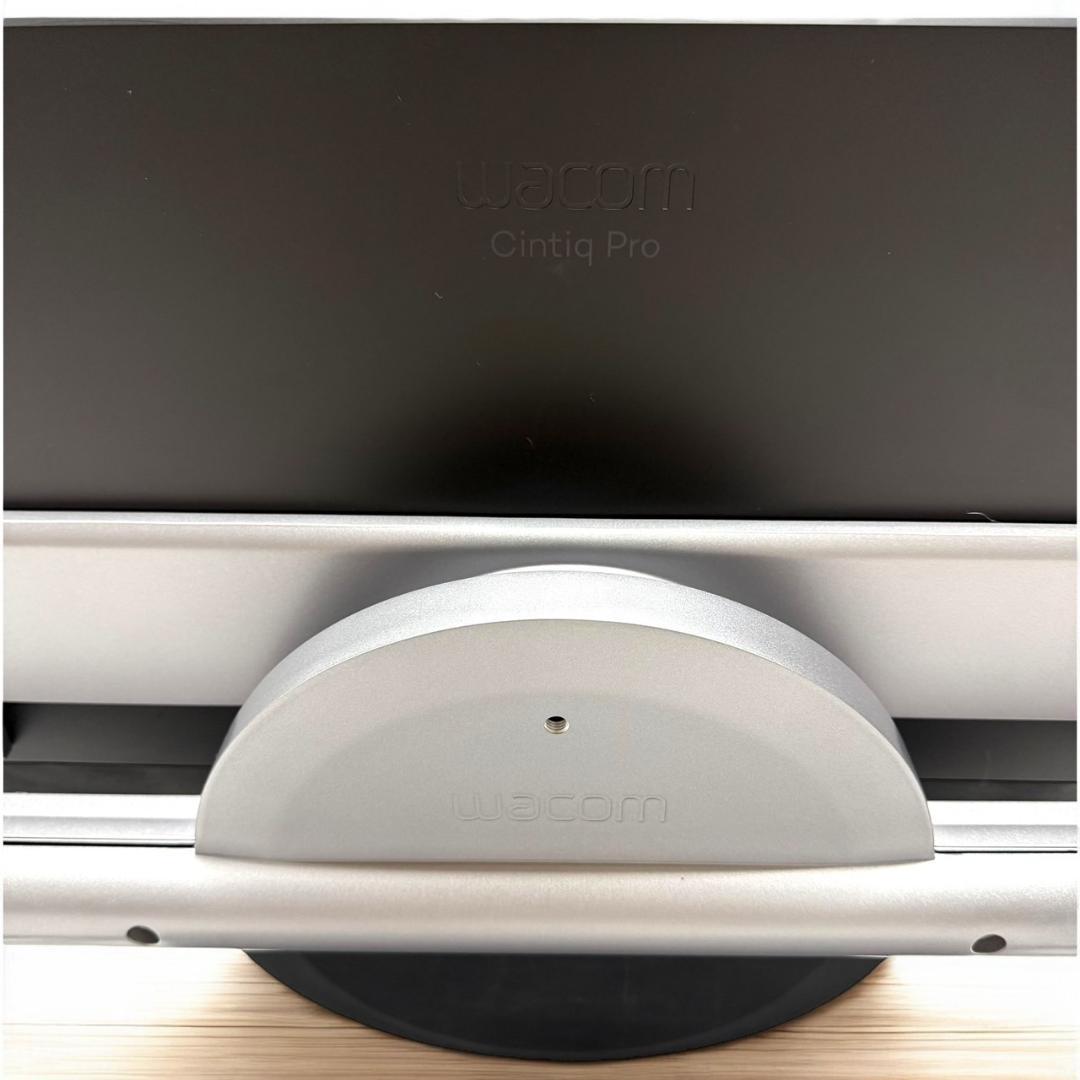美品 ワコム Cintiq Pro24 DTK-2420/K0 エルゴスタンド付