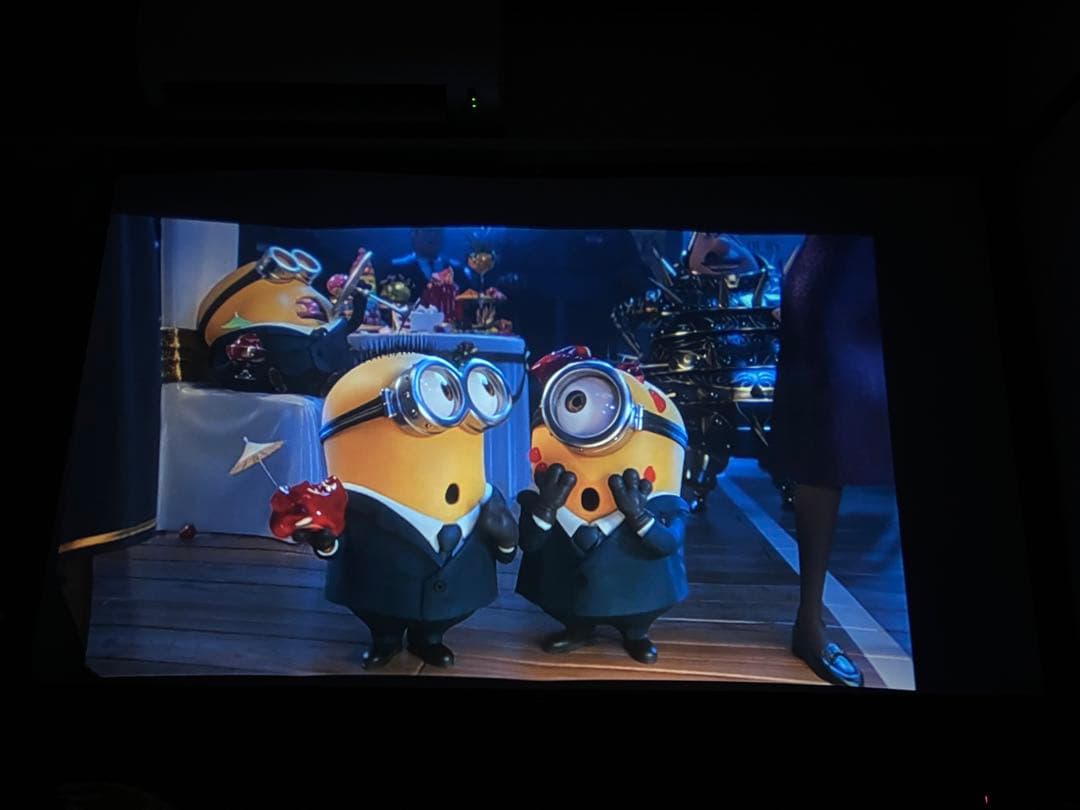 プロジェクター & スクリーン 家庭用 新品同様 セットor単品ok !!