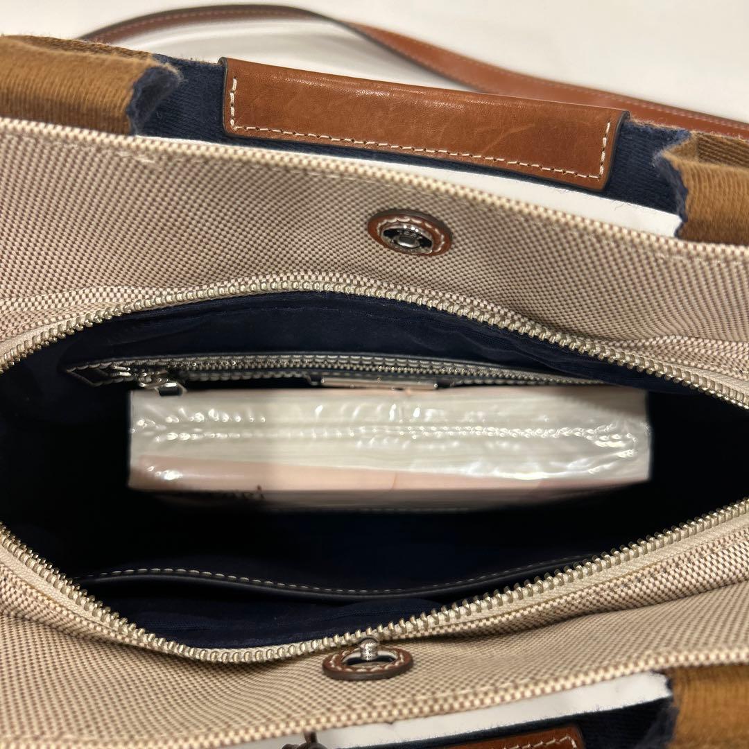 美品　トリバーチバッグ