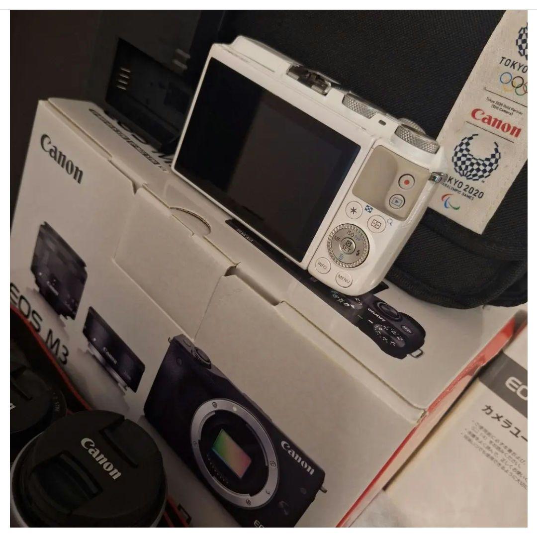 Canon　EOSM3 EF-M15-45IS STM　ミラーレス一眼カメラ