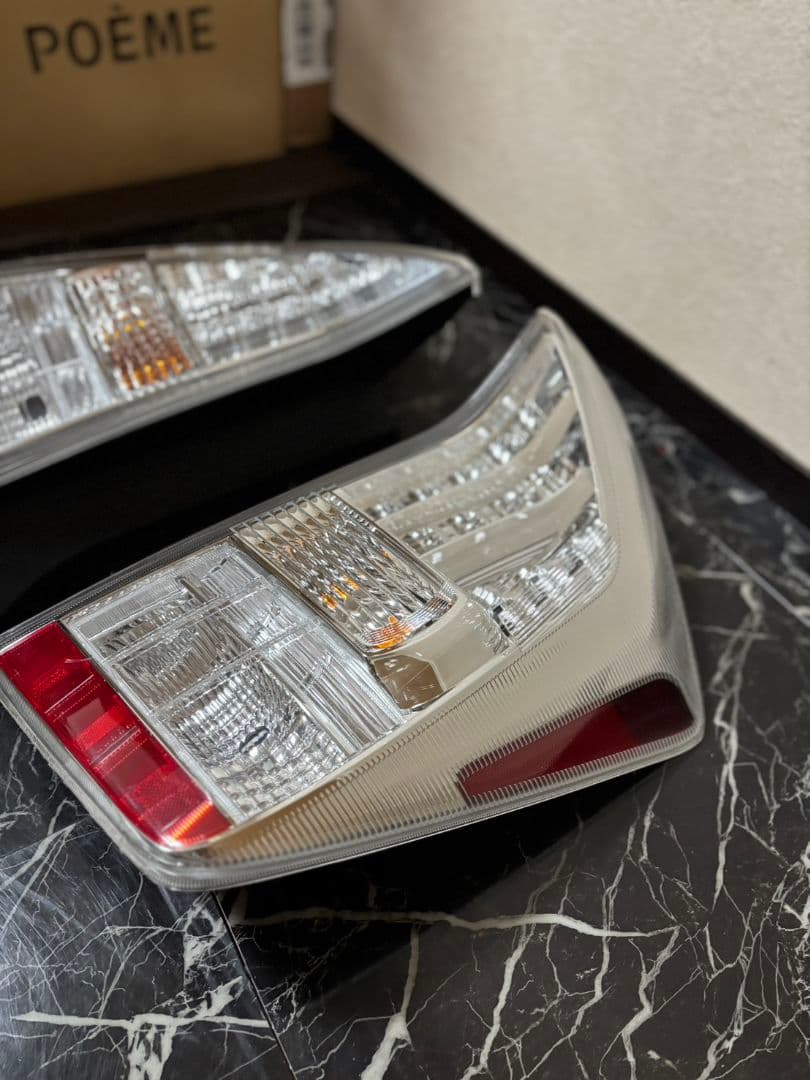 【即納】30プリウス　前期LEDエディション　US仕様　加工ヘッドライト