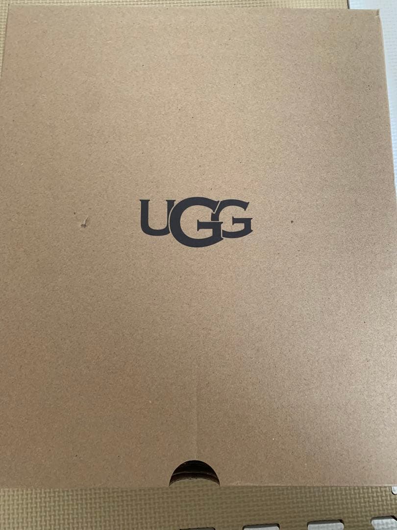 UGG ブラック ショートブーツ