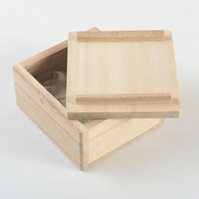 茶道具　唐銅　向鶴文　香合　共箱　V　9476