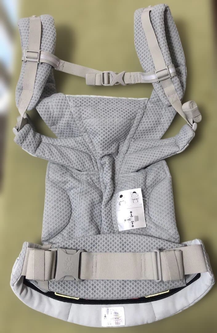 ergobaby 抱っこ紐 オムニブリーズ　グレー　ヨダレカバー　ケープ　セット